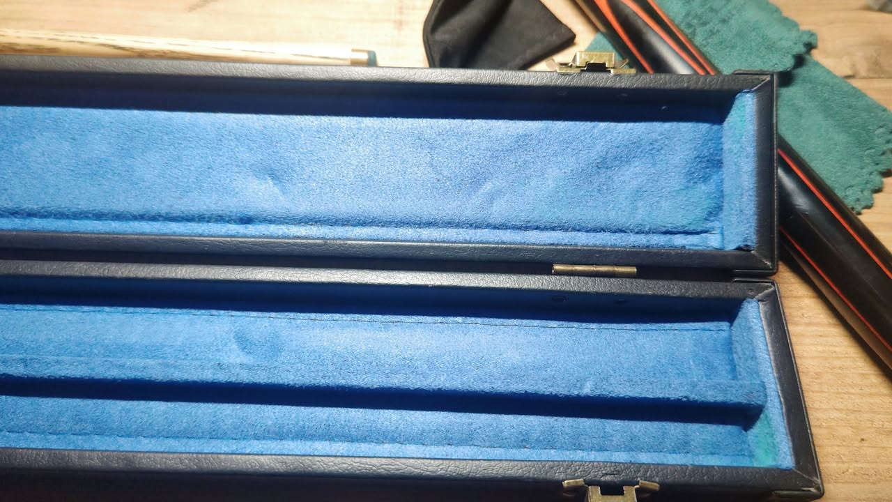 كيو سنوكر جاين ينق  للهواة والمحترفين 💪🏾
تب جديد جلد طبقة وحده 

بـــــــات خشــــب اســــود 🎱
مطعم خشب صندل احمر 🪵⭕

شفت خشب قيقب متين 🪵⛓‍💥
عدالة موس شرط الفحص

الملحقات:
1- اكستنشن(تطوالة) 

2-چوك جاين ينق اصلي 

3-جنطه دفترية مبطنه نظافة 90% مختمه جاين ينق 

4-وصلة كيوب جاين ينق اصلية

5-چــف قماش درجة اولى 

6- تعلاگة شفت (تعلگ الكيوب باللوكر اذا عندك لوكر)  

توصيل متوفر لكل محافظات العراق 🚘🚘

والسعر مناسب الاستفسار خاص حصراً 🤍


**إذا كنت صاحب هذا الإعلان وتريد حذفه لأي سبب، رجاءا أرسل رسالة إلى الدعم الفني**