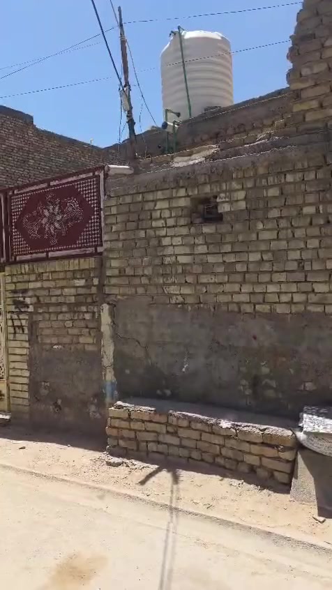 بسم الله
بيت للبيع بالحميديه مساحه 120 م
غرفتين نوم صاله  استقبال صحيات مطبخ الوصف موجود داخل الفيديو قرب السوق الاول
التواصل ***********
واتساب اتصال
*********** اتصال فقط: 
 الاثير الاسيا واتساب اتصال
