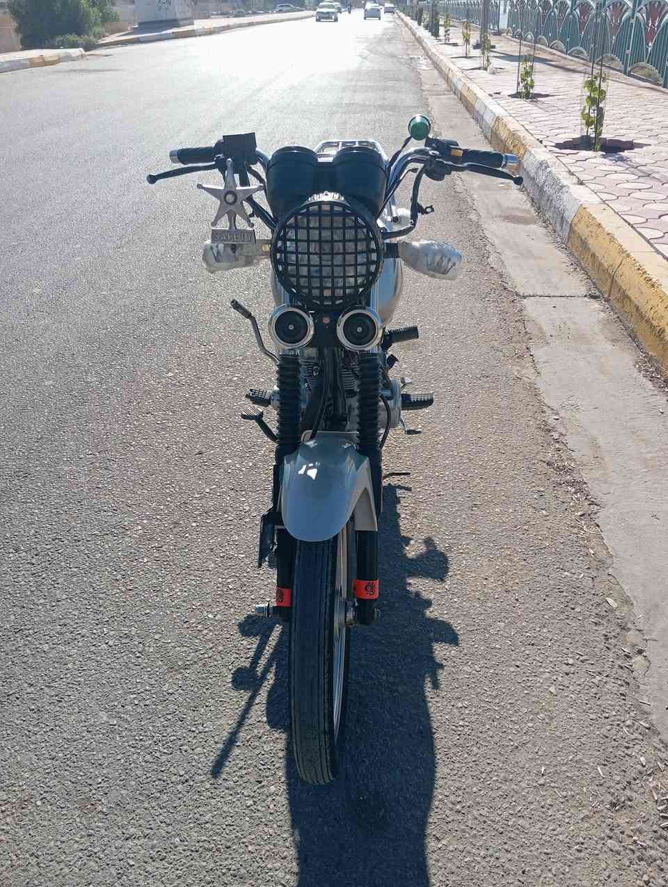 السلام عليكم دراجه دايون عضم للبيع أصولي مديل 2022 السعر مليون و200وبيه مجال المكان كربلاء طويريج للاستفسار...‏‏‪0776 018 1309‬‏/////‏‪0781 449 4366‬‏
