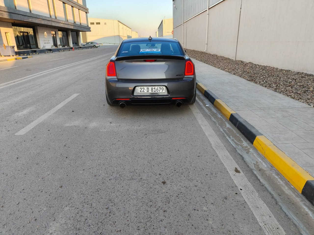 اوباما S موديل 21 هيمي 5700 للبيع
السيارة بدون صبغ حادثها شطح موضح بالصور بنيد مبدل نفس اللون وجاملغ السايق راجع بارد وبدنة راديتر مبدلة
ايرباك دشبول مبدل 
مواصفاتها 
كشنات جلد عليهن ختم s
كشنات أمامية كهرباء 
تدفئة كشنات أمامية 
رادار جانبي نقطة عمياء
حساس امامي خلفي 
تعتيم ذاتي للمري
صوت سستم الباين ويه مضخم صوت خلفي 
عليها ويلات نجمة خسفة قويه وتايرات 275 
عليها ولف حماوه ريسنك 82
وبرمجة سيفتي يم البطل مصطفى آيكل 
دفيوزر وحلوك بورلا بجم عريض المرغوب
صوت اكزوز رهيب عل ريموت تفتح وتسد بكيفك
المحرك مكفول بس الكير مبدل بواحد كامل مال كصة (القديم بيه ضعف بالكلجات) يعني تنساه منا ل 300 الف كيلو
السيارة حاليا ماشية 74 الف ميل قابلة للزيادة
--------------------
السعر 255 وبيها مجال 
للاستفسار :
***********
