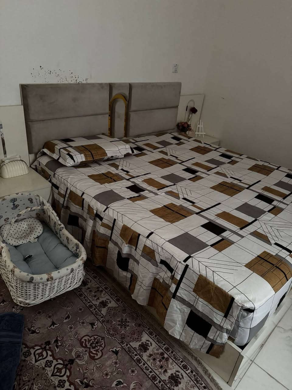 سلام عليكم غراض منزل لبيع
مرجوحه غير مستخدمه حجم كبير ١٠٠ بيها مجال بسيط حك جيه 

تخم تفصال ٨ مقاعد ٣٠٠ بي مجال 

غرفه نوم مع دوشك طبي ٣٠٠ غرفه ٧ قطع ضرر الي بيها فقط سجه جراره فالته من مكانه فقط بعد اي ضرر ما بيها


**إذا كنت صاحب هذا الإعلان وتريد حذفه لأي سبب، رجاءا أرسل رسالة إلى الدعم الفني**