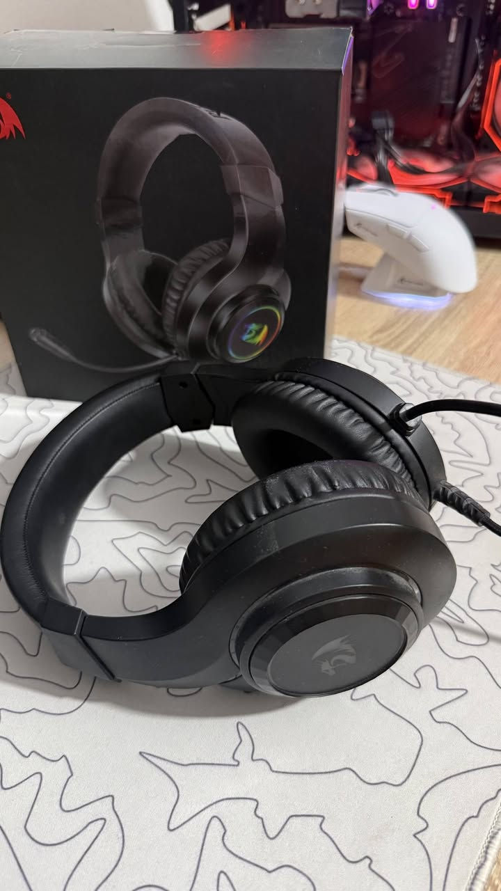 السلام عليكم
قطع للبيع نضافه فول
سعر القطعه ٣٠ الف
توصيل موجود


**إذا كنت صاحب هذا الإعلان وتريد حذفه لأي سبب، رجاءا أرسل رسالة إلى الدعم الفني**