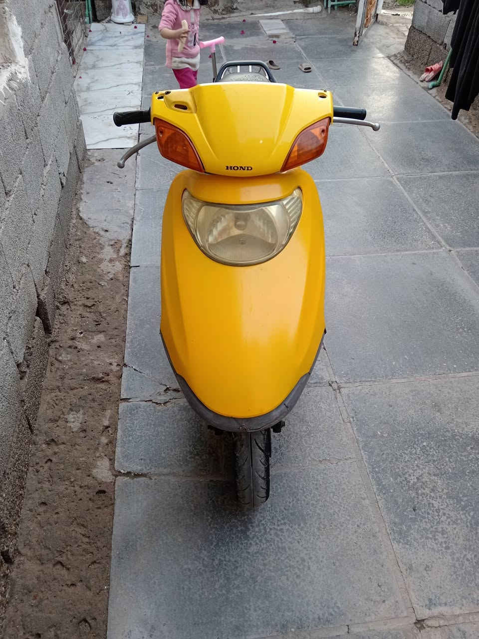 السلام عليكم دراجه سبيسي ماليزي للبيع جاهز مكينه ناعمه لا تنقص ولا تبخر السعر ٢٥٠الف واسط قضا الحي ***********
