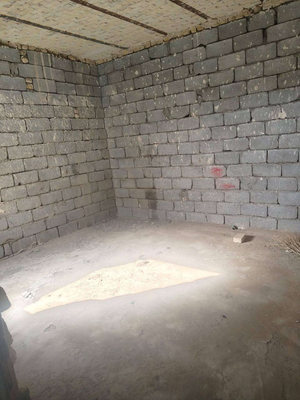 يا الله السلام عليكم بيت في ناحيه السديناويه شارع المستوصف زراعي البيت عوزه تكملهه مساحه البيت 200 م على شارع 20 متر السعر 35 ومجال بسيط الاستفسار الاتصال على الرقم
***********
