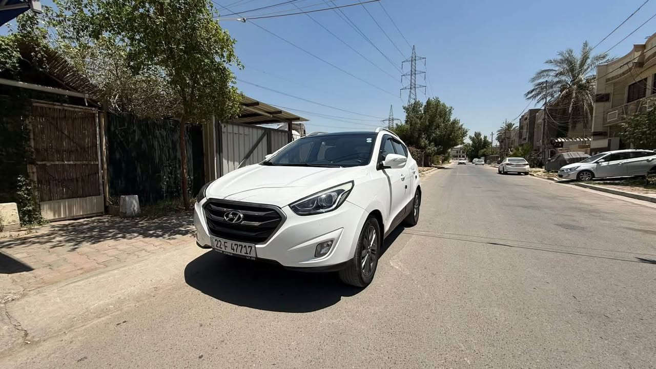 توسان موديل ٢٠١٦ خليجي رقم اربيل دولي باسمي رقم سنويه هزه جديد  فوول مواصفات محرك ٢٠٠٠ دووش بانوراما شاشه كبيره  كامرا دواره اشاير بلمري تبريد امامي خلفي داخل لونين فوول تحكمات بيه ٣ قطع صبغ فقط بدون دواخل بدون شواصي نهائيا محرك كير صدر تبريد جديد جدا السياره جاهزه بدون اي نواقص السعر  125  للاتصال  ***********
