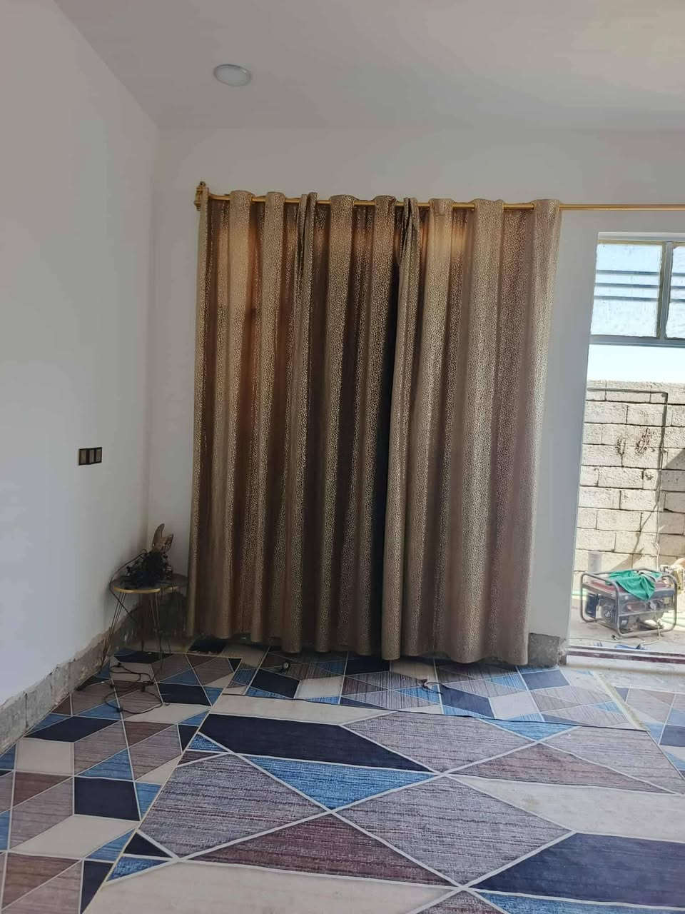 دار للبيع في منطقه تسعه نيسان
سعر مناسب التفاصيل خاص او واتساب 
***********
