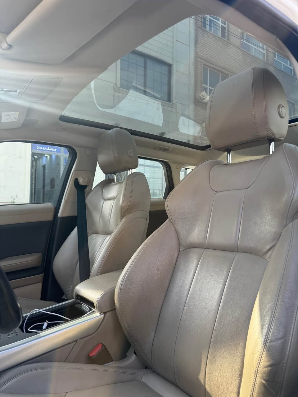 رەنج رۆڤەر مۆدیل2019  شەریکە سەردار خەلیجی
.............
مواسەفات  کامێرەی دواوە، پانۆراما، سندوقی کارەبای ، راگری نشێوی ، بەسمە ،ئاوێنەی لاتەنیشتی کارەبای ، شاشە ، ئاوێنە رادار ، کۆنترۆلکردنی پلەی گەرمی ئۆتۆماتیکی، سیستەمی کوژاندنەوەی ترافیکلایت، ۸ پەرەشوت ،کۆنترۆلکردنی خزان ، روناکی دەوروبەری ژوورەوە، برەیک بەسمە  ، دیاریکردنی خێرای 
..............""""
بێ داخیلی و بێ ئێرباگ 
پشت و پێش کەپس
نرخی ۱۸٥ وەرەقە و مامەڵە
٠۷٥٠۳۷۲۳۳۳۱ أربيل, العراق


**إذا كنت صاحب هذا الإعلان وتريد حذفه لأي سبب، رجاءا أرسل رسالة إلى الدعم الفني**