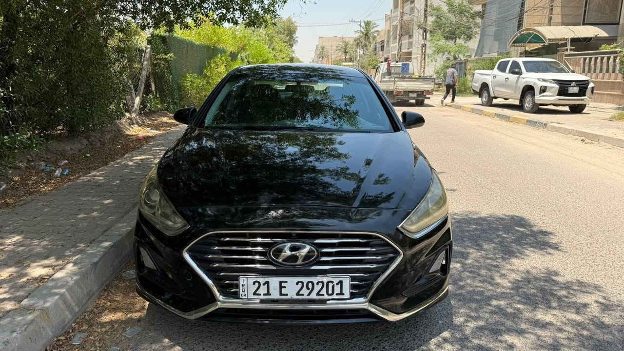 سوناتا ٢٠١٨  الشكل الجديد رقم شمالي دولي رقم سنويه هزه فحص جديد محرك ٢٤٠٠ شاشه كبيرا كامرا دواره فوول تحكمات نظام تقليل صرف وقود مخرج اوكس تبريد امامي خلفي يدات نيكل تحويل وكاله جاهز بآسمي بيه ٤ قطع صبغ بدون لغود بدون شواصي مكينه كير صدر تبريد جديد جاهز السعر 102  الاتصال  ***********
