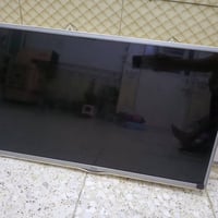LG • ٣٢بوصة • نضيفة