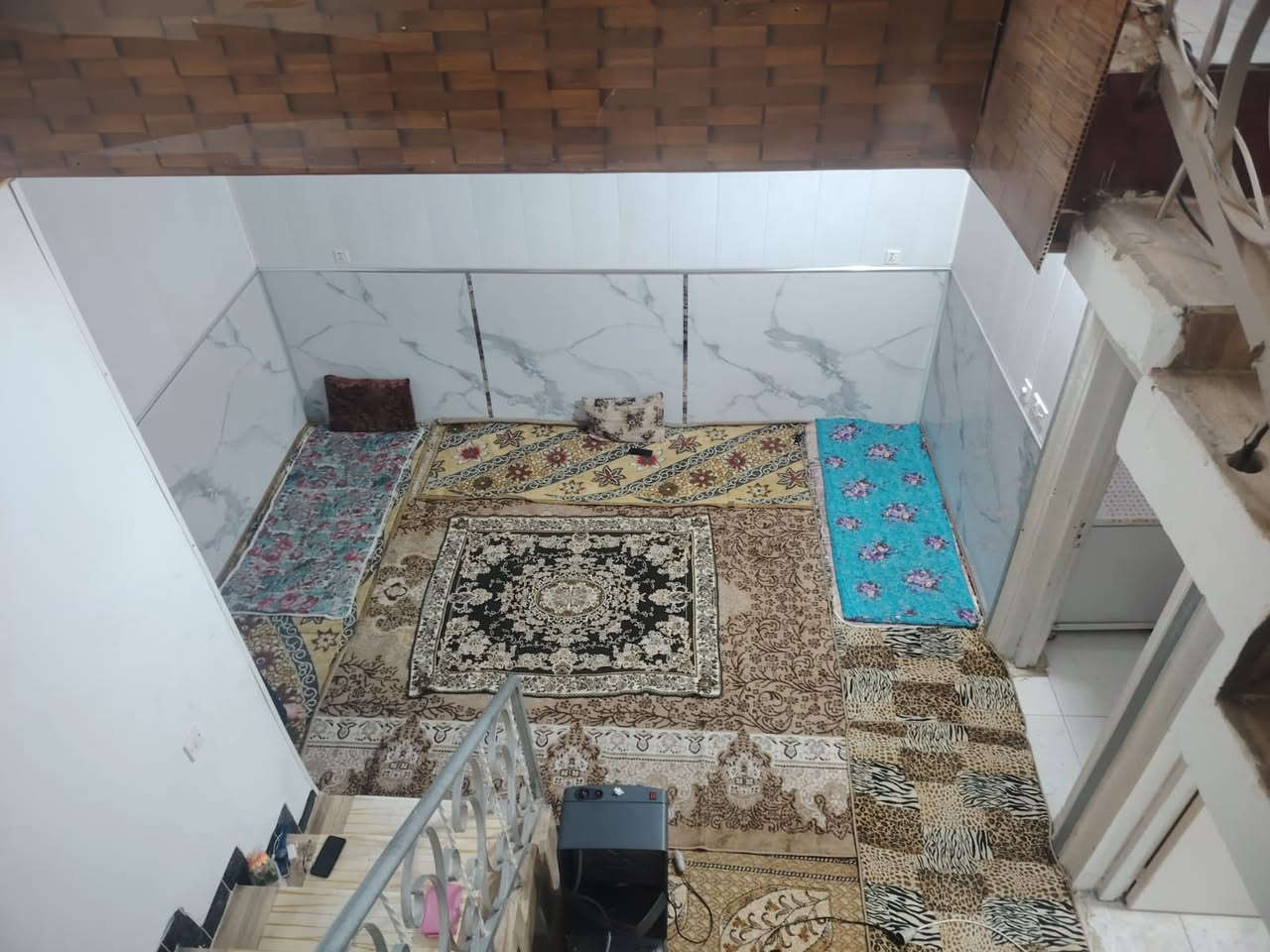 🏠 منزل للبيع بموقع ذهبي | حي الشهداء
تمتع بالسكن في منطقة مخدومة بالكامل وقريبة من كل احتياجاتك!
• 📍 الموقع: حي الشهداء - فرع دكتور فريد.
• 📏 المساحة: 150 متر مربع.
• 📐 الأبعاد: واجهة 7.5 م × نزال 20 م.
• 🛣️ عرض الشارع: 20 متر (راحة في الحركة والپاركنك).
• ⚖️ الملكية: طابو ملك صرف.
✨ المميزات الإضافية:
• ✅ كافة الخدمات: (كهرباء، ماء، مجاري) متوفرة.
• ✅ موقع حيوي: قريب جداً من الأسواق والمرافق العامة.
• ✅ منطقة سكنية: هادئة، آمنة، ومثالية للعوائل.
📞 للحجز أو الاستفسار، يرجى الاتصال على:
***********
