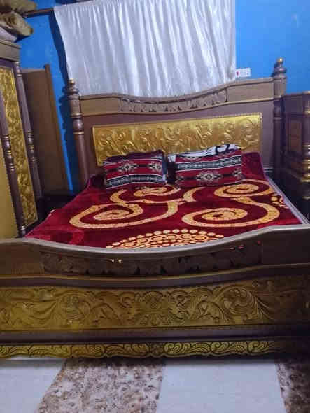 غرفة النوم للبيع بصره حي شرطة مقبل الطاك السعر500وبيه مجال ***********
