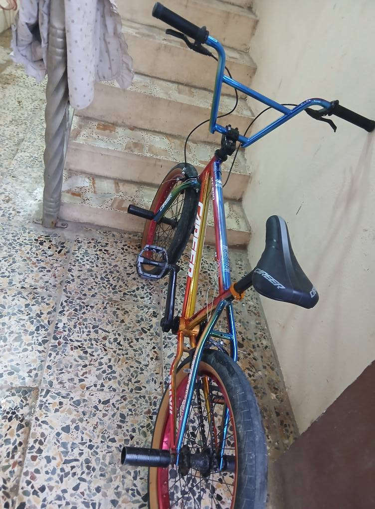 بايسكل Bmx للبيع السعر 180وبي مجال مكاني بغداد حي القاهرة ويا يجي 4 حمالات هدية يشهد الله مصارلي شهر من مشتري وشخط مابي ويا ثنين بريكات


**إذا كنت صاحب هذا الإعلان وتريد حذفه لأي سبب، رجاءا أرسل رسالة إلى الدعم الفني**