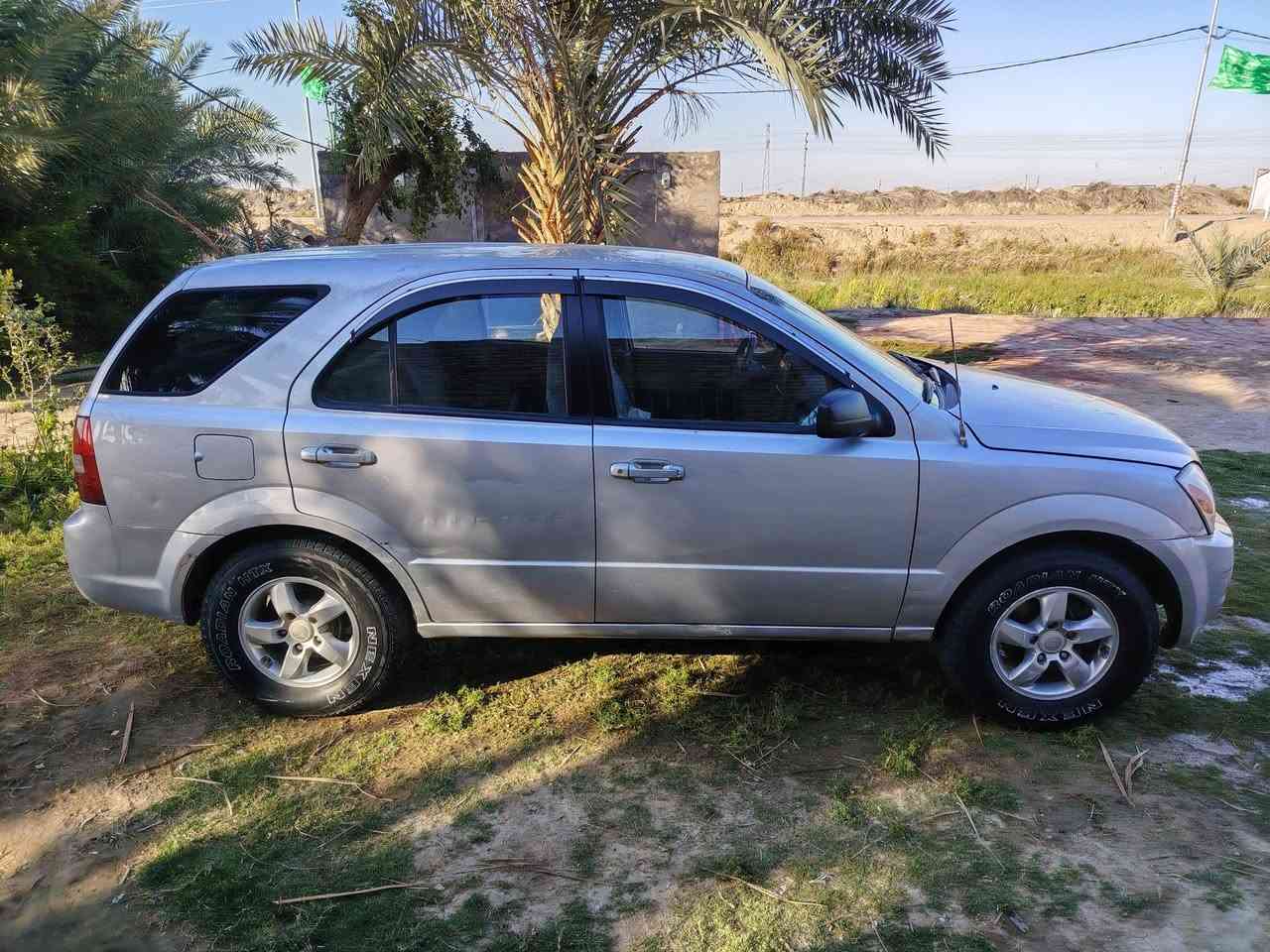 سورنتو امريكي 2007 حادثها جاملغ وبنيد 
رقم بغداد باسمي هزه وسنويه جدد 
مكينه 3300 بيها رواجز لا تنقيص ولا بخار
تبريد ثلج
5راكب
تخم تاير جديد
مكان ديوانيه 
سعرها 78
***********
