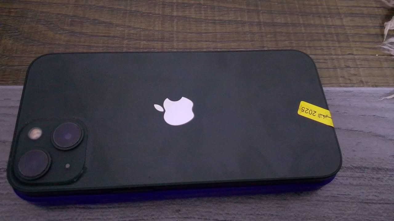 سلام عليكم 
ايفون 13عادي 
ذاكره 128
بطاريه 91 مكفول من كلشي اخو الجديد 
***********واتساب
