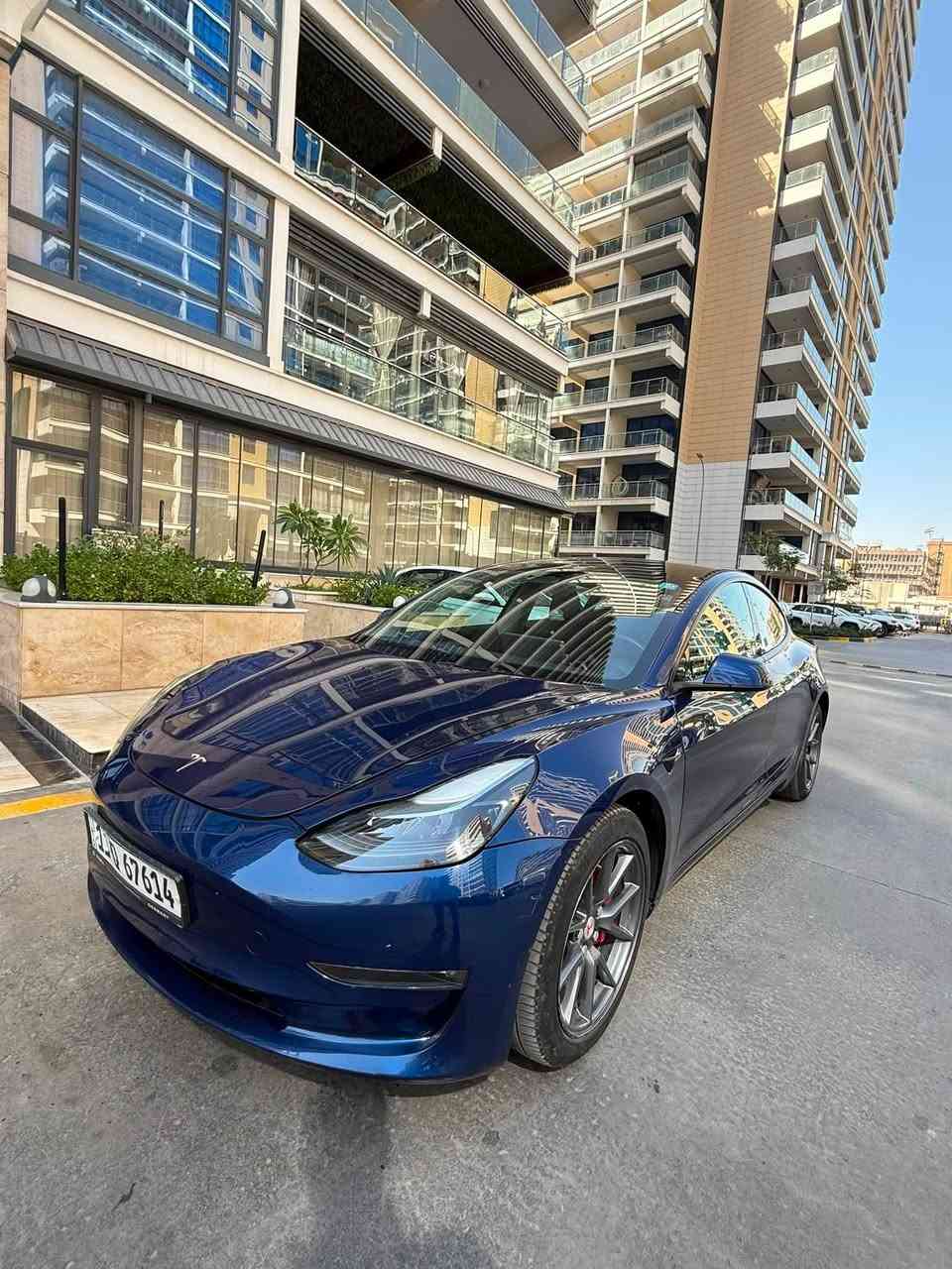 سلام عليكم
للبيع تيسلا مودل٣ 
دبل ماطور لونك رينج 
٥٠٠ كيلو بالشحنة
موديل ٢٠٢٣
ماشية٤٣ الف كيلو
سيارة اونلاين مربوطة بالتلفون
حادث امامي 
بطارية وماطورات مكفولات شرط الفحص
سعر ١٧٥ ورقة 
مكان بغداد منصور
***********
