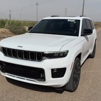 ￼جيب كراند شيروكي اوفر لاند 2025 7 راكب دخول جديد وارد أمريكي  الموديل...