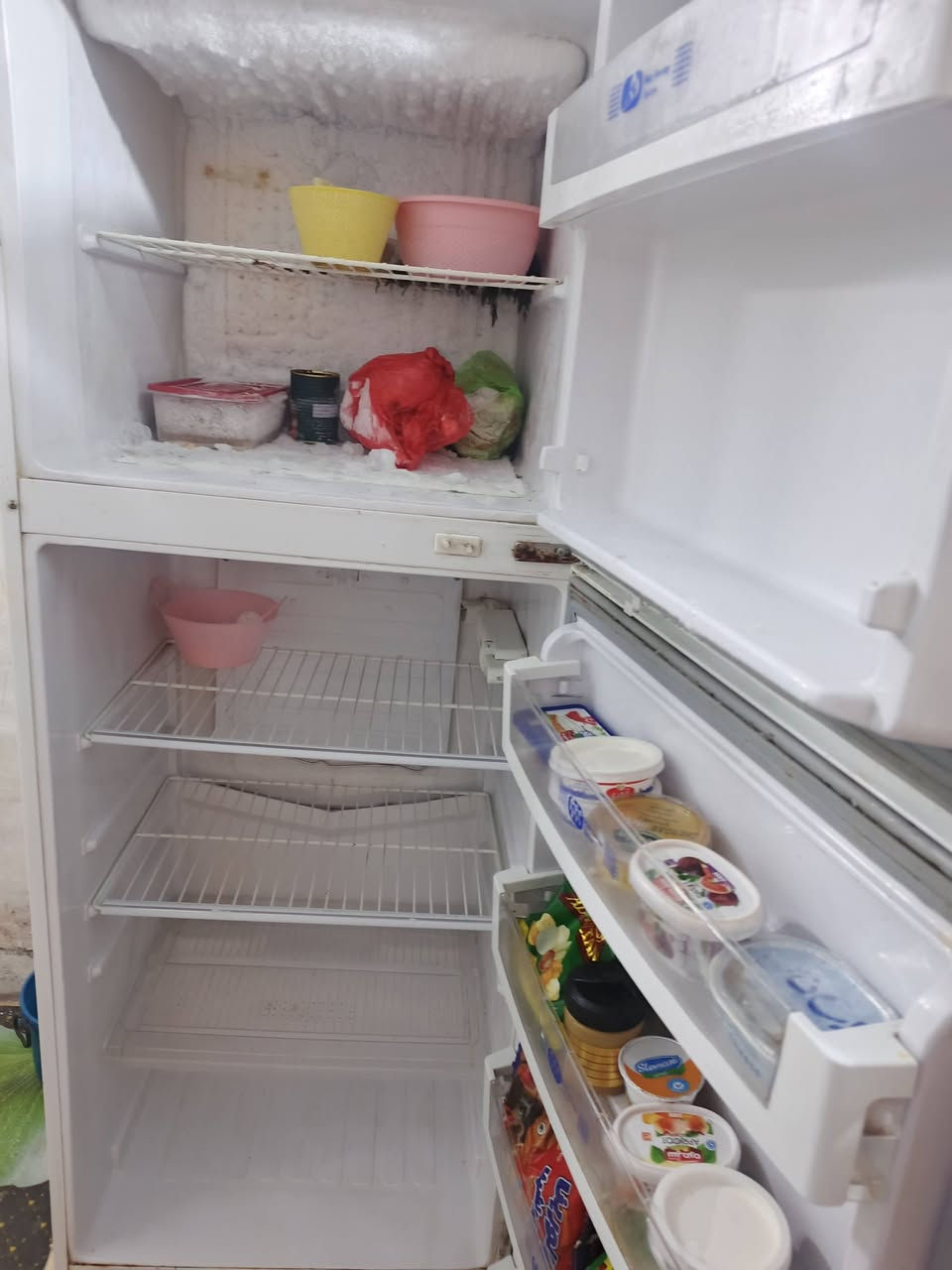 ثلاجه
شركه (إلكتروستار) 

 تبريد وتجميد مثل ما موضح فول الله يشهد 

مابيهه عيب عدا الرزه مامأثره ابد ولا تنتل ولا بيهه خلل فد لان جبيره ابيعهه (السعر 100بيهه مجال) مكاني حي العامل سايدين الثورة مقابل اسواق سلام اتصال***********
