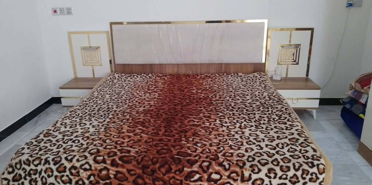 غرفة للبيع كلش نضيفة مكان كربلاء السعر ٥٠٠ وبيهة مجال بسيط حك جية والي عندة غرفة للبيع يدزة خاص ابيعة بأسرع وقت


**إذا كنت صاحب هذا الإعلان وتريد حذفه لأي سبب، رجاءا أرسل رسالة إلى الدعم الفني**