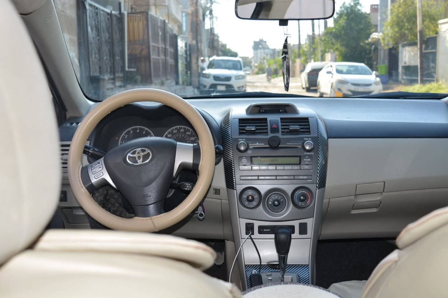 السلام عليكم تيوتا كورلا موديل13الفئه LE سياره  امريكيه حادثه جاملاغات 2وقبغ جنطه كير مكينه تبريد كله شغال وخير من الله السياره ما ناقصه شي جازه مال جناي  السعر 105$ وبيها مجال للستفسار الاتصال عله الرقم *********** او التواصل خاص مكان السياره بغداد
