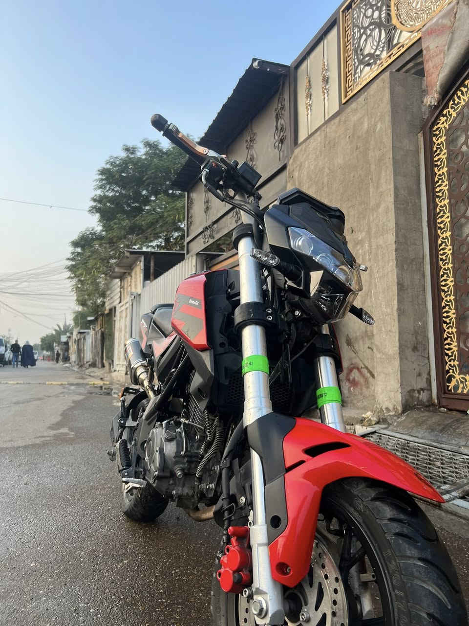 سلام عليكم مرخصت مدير الكروب دراجج بنلي 135 cc مرقمة سنوية ورقم الماني جدد لا غرامة ولا شي دراجة بسمي ثاني يوم احولك محتاج فلوس ورد ابيعهة دراجة خير من الله الله شاهد ولا نقص بيهة نكرة سلف 
مكاني بغداد مدينت الصدر قطاع٨ 
هاذ رقمي ***********
دراجة عارظهة بمليونين
