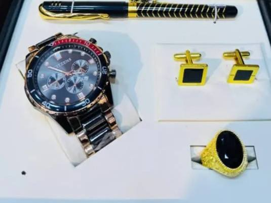 مع أرقى الهدايا!
الآن في محل أنس السعيدات، تشكيلة مميزة من:

الساعات  رجالي  الأنيقة


**إذا كنت صاحب هذا الإعلان وتريد حذفه لأي سبب، رجاءا أرسل رسالة إلى الدعم الفني**