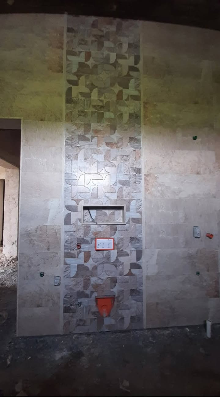 مستعدون لتنفيذ كافة أعمال السيراميك والبورسلين وتطبيك الأرضيات والجدران 🏢🏡
بدقة عالية ولمسات فنية مميزة
​المنازل والبيوت السكنية (حمامات، مطابخ، صالات).
​العمارات السكنية والتجارية (مداخل، درج، شقق كاملة).
​المجمعات السكنية (التزام تام بالمواعيد والمواصفات الهندسية)
​📐 شعارنا: الدقة في العمل، استقامة الخطوط (الدقة والليزر)، والسرعة في التنفيذ.
📞 للتواصل والاستفسار: [***********]
