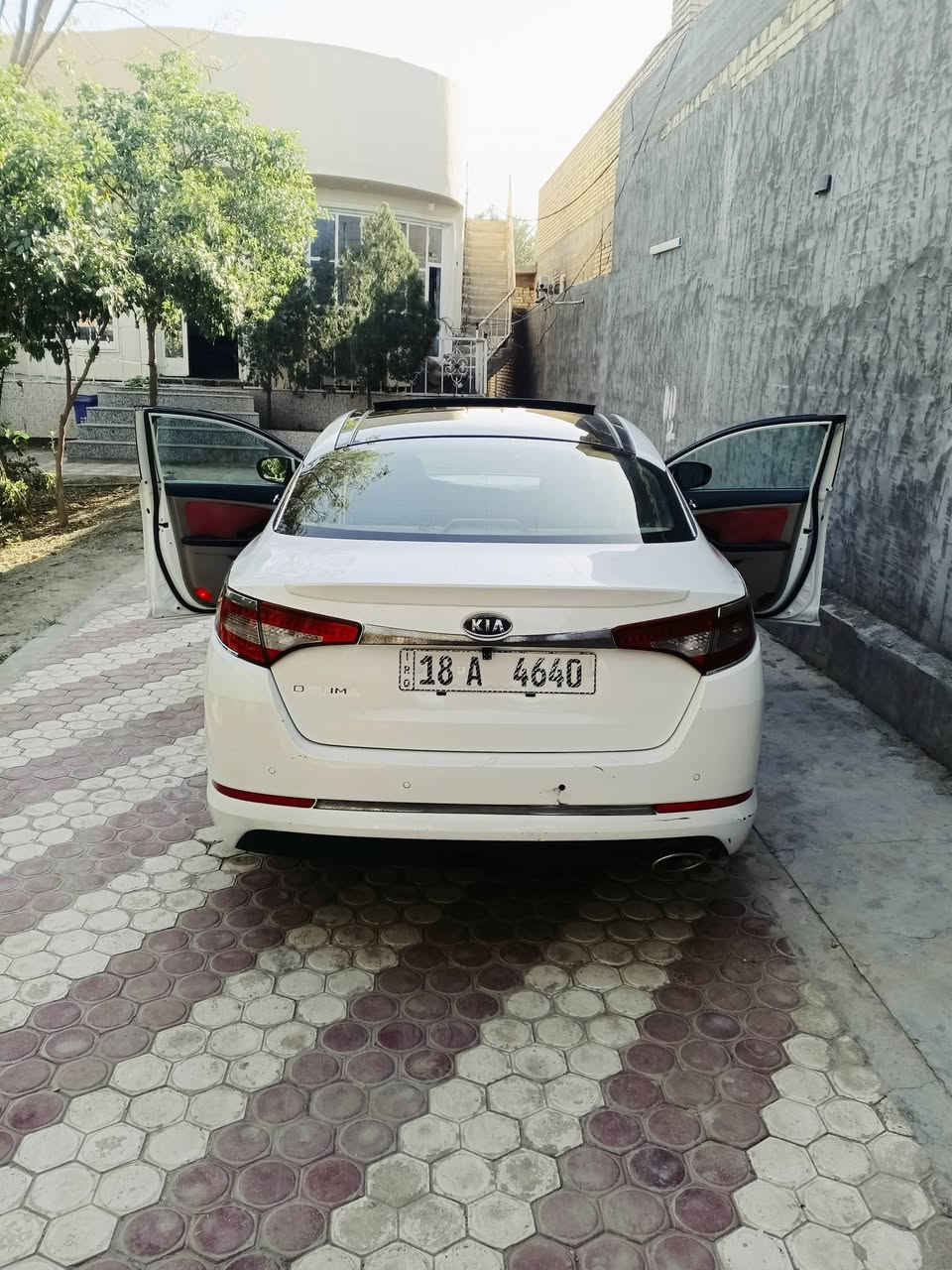 السلام عليكم اوبتمه ٢٠١١لون ابيض صدفي مكينه اثنين واربعميه السياره فول مواصفات كيرين شاشه جام شفط ويل ١٨ بني رامه 
السونار مرفوق بل صور مكانه حله شارع ٦٠
السعر ١١٥وبيه مجال قليل رقم انكليزي بابل بسمي السياره السنويه لل٢٠٣٠
***********
