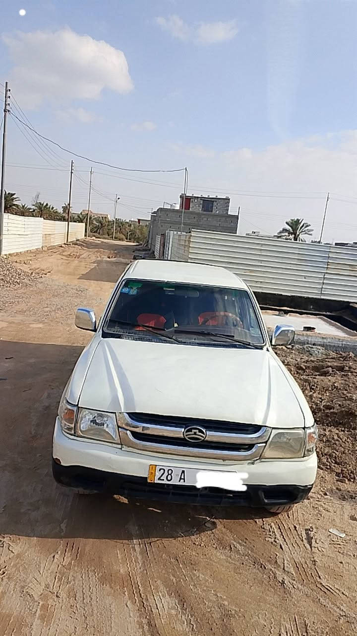 السلام عليكم سيارة كريت ويل 2006 سياره مكينه وكير وحداده كفاله السياره مصبوغه عام بسمي السياره السياره بيها ضربه بل جاملق اليمن عنواني البصره رقم *********** السعر ب30
