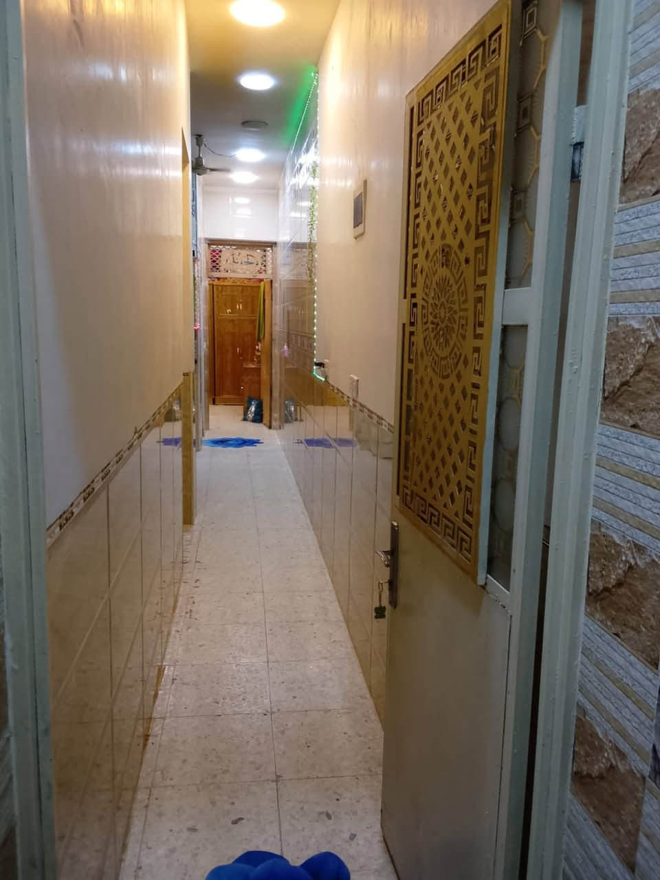 سلام عليكم 
بيت البيع منطقه لاستكشافات 150 
طابق واحد 5 فرع عن الشارع السجه
فرع المقرنص مقابل اسواق سيد *********** الستفسار @

