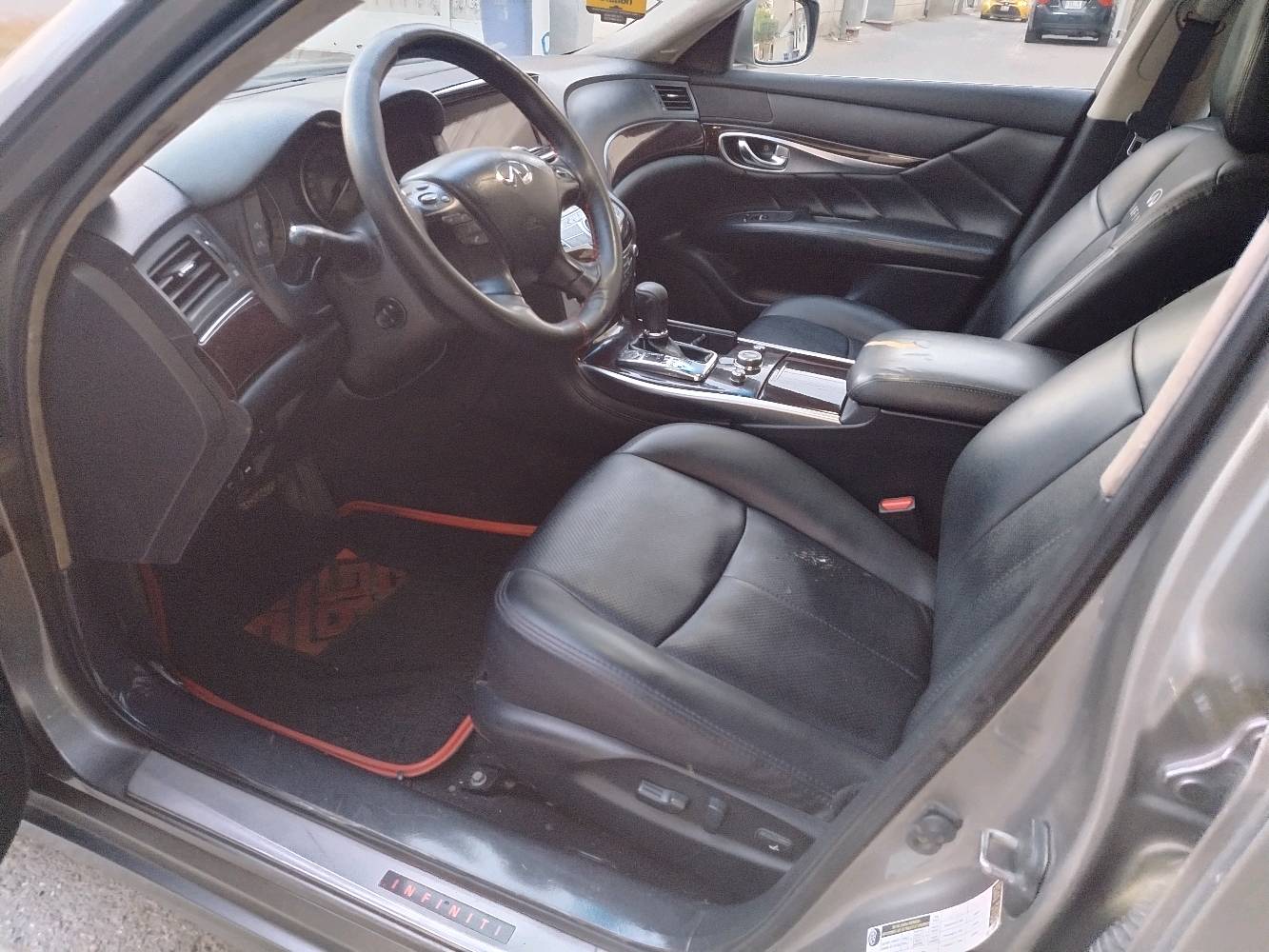 للبيع انفنتي M37 2013
رقم بغداد الجديد بأاسمي 
السياره وارد امريكي بدون غرق بدون  حادث بدون ايرباك  فقط سرقة قطع وشادين غير قطع وصابغين السيارة
بصمة
سلايد
مري شفط عند الفتح والغلق  وقلابة عند الرجوع
كشنات جلد وكهرباء وتدفئة وتبريد
خرن كراسي
ستيرن كهرباء وتدفئة
دعامية امامية S
لايتات جدد مع زرع عدسات لايت نهار
تبريد ثلج
بك لايت لد  جديد 
محرك وكير مكفولات
ويل كب تو سايز ١٨ مع زوج تايرات جدد
شاشة اندرويد ابل كار بلي و اندرويد اوتو مع تشغيل الويز وجميع البرامج كامرا دوارة
حساسات خلفية 
 والسيارة وبيها مكانات جاردة
الداخل جديد لوك
بغداد السيدية
***********
السعر ٩٥ وبيها مجال بسيط