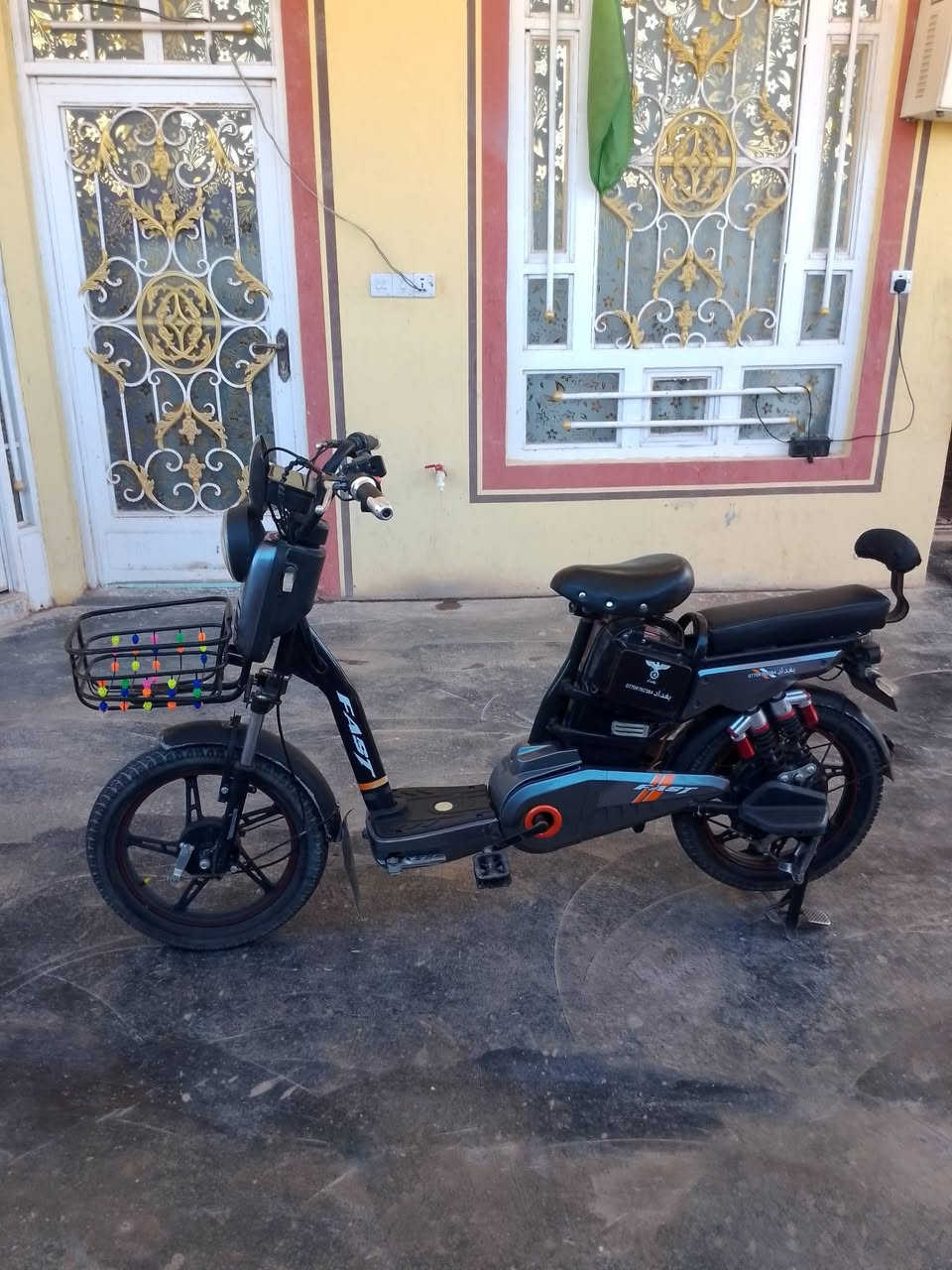 دراجه شحن للبيع اي نقص مابيه بطاريات جدد كهربائيات مابيه شي 5بطاريات مثبت سرعه المكان ديالى جلولاء ***********
