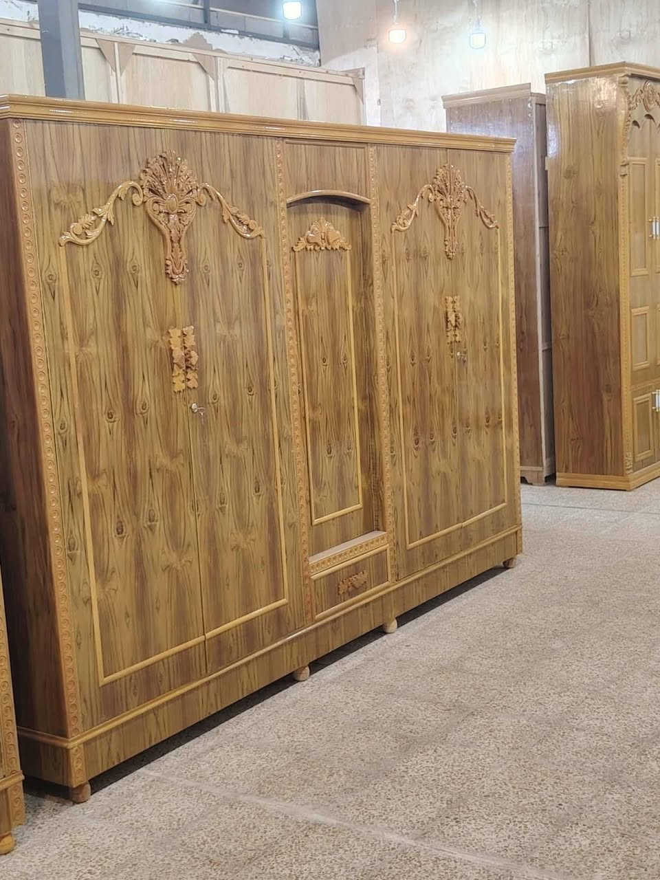 صاج خمسه ملم 
قنصور 5ابوابو ناصي  
اكو صبغ حراري
واكو صبغ عادي توصيل داخل الموصل
السعر الصبغ الحراري 350
الصباغ العادي 325 الف بأس يمنه وبيه مجال لل طيبين
وعدنه ملحق ايضان


**إذا كنت صاحب هذا الإعلان وتريد حذفه لأي سبب، رجاءا أرسل رسالة إلى الدعم الفني**