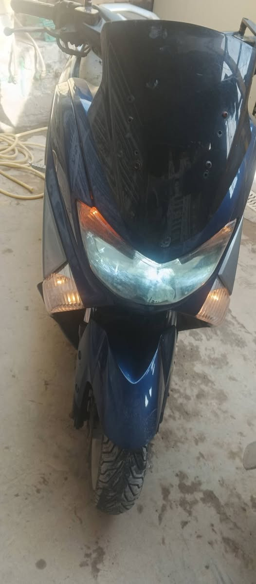 السلام وعليكم Nmax
للبيع دراجه ماشيه 41الف 
دراجه مابيهة اي نقص 
رايدهة بمليون و300 وماكو نفسهة بهيج سعر وهيج نضافه وبيهة مجال مكاني لبياع لشهداء 
***********
