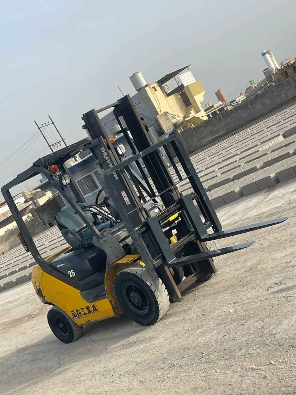 للبيع رافعه شوكيه كوماتسو موديل 2012
"ثلاث حركات يمين +يسار "كير_محرك_اكسن كهربائية "
بشرط رافعه وضع شركة "اوراق منفيس "سعر 80$ورقه 
للإستفسار إتصال"***********//"***********
