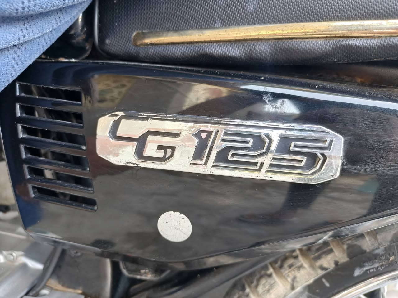 سلام عليكم غراض كله نضيفه للبيع كلمن وسعره دبلات زوج وصفاحيات زوج مكان سوك الشيوخ حي العسكري ***********
