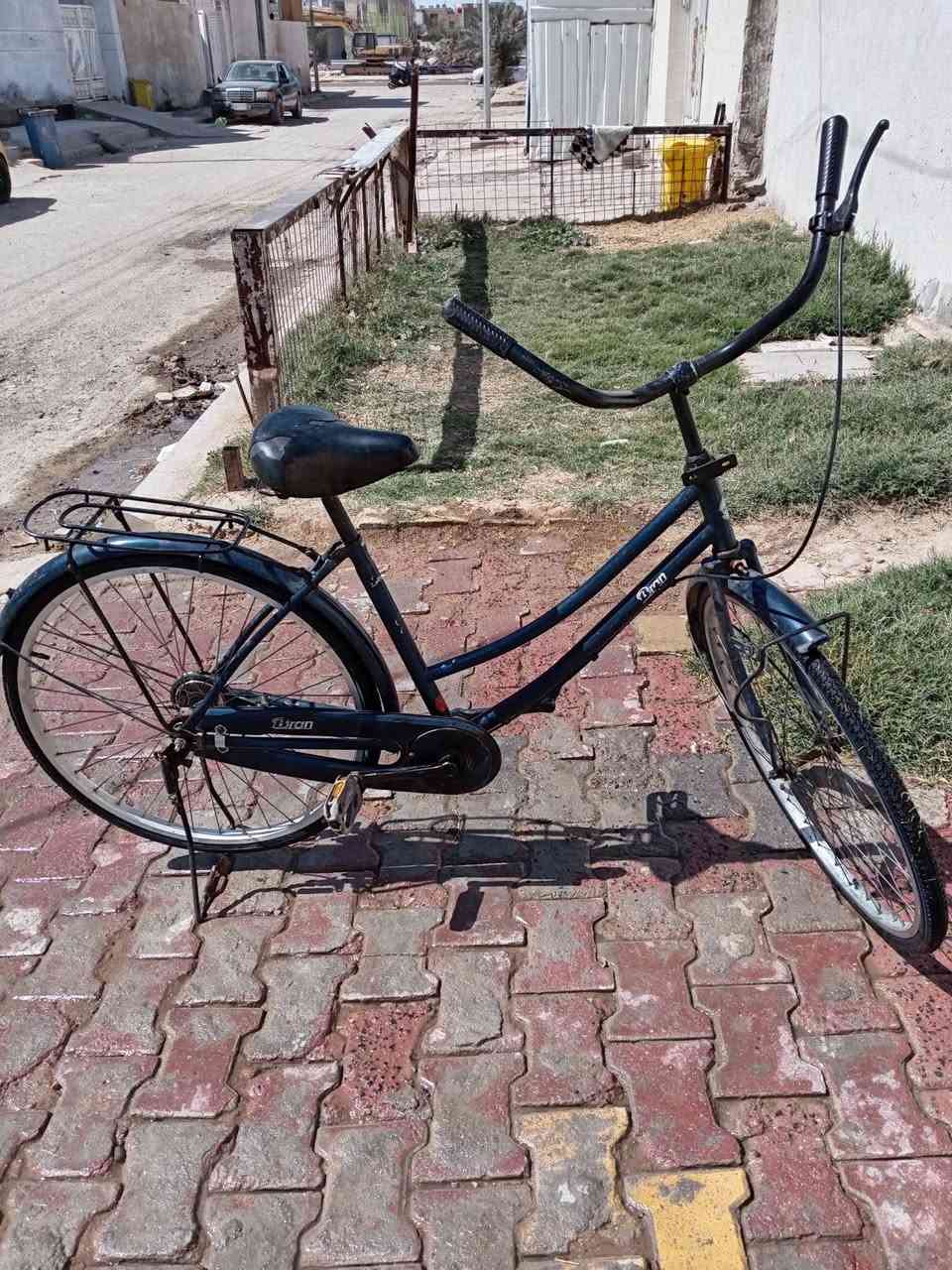 بايسكل للبيع السعر (75)بيه مجال قليل لبايسكل نضيف مثل متشوفون شركه Bran موديل 2015
ياباني اصلي اذا مو شراي لا تراسل 
للتواصل 
***********واتساب 
وتكدر  تراسلني عل فيس ايضا 🩷
