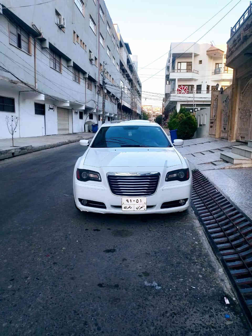 موديل ٢٠١٤ 
مواصفات s
سيارة بدون صبغ بس بي مكانين pdr
ماشية ١٤٠ الف
سيارة فول مواصفات
بانوراما 
بصمة 
جلد 
سعر ٢١٥$
مكان دهوك
***********
