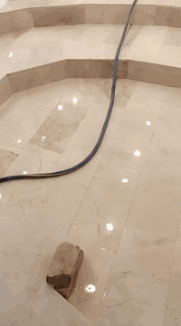 تركيب سيراميك • حيطان وأرضيات • شغل درجة أولى