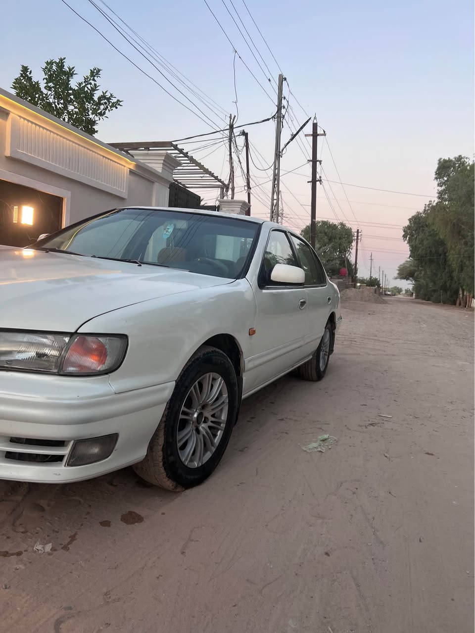 👋🏻السلام عليكم.          
نيسان مكسيما للبيع 
موديل 1999
السياره خير من الله 
تبريد شغال تدفئه شغاله 
السياره نضيفه مثل ما موضح بلصور 
كير ومحرك مكفول 

السعر مناسب 50 ورقه وقابل للتفاوض 

📍العنوان بغداد منطقة الراشدية 

للاستفسار والتواصل 

*********** 
اتصل بغداد, العراق
