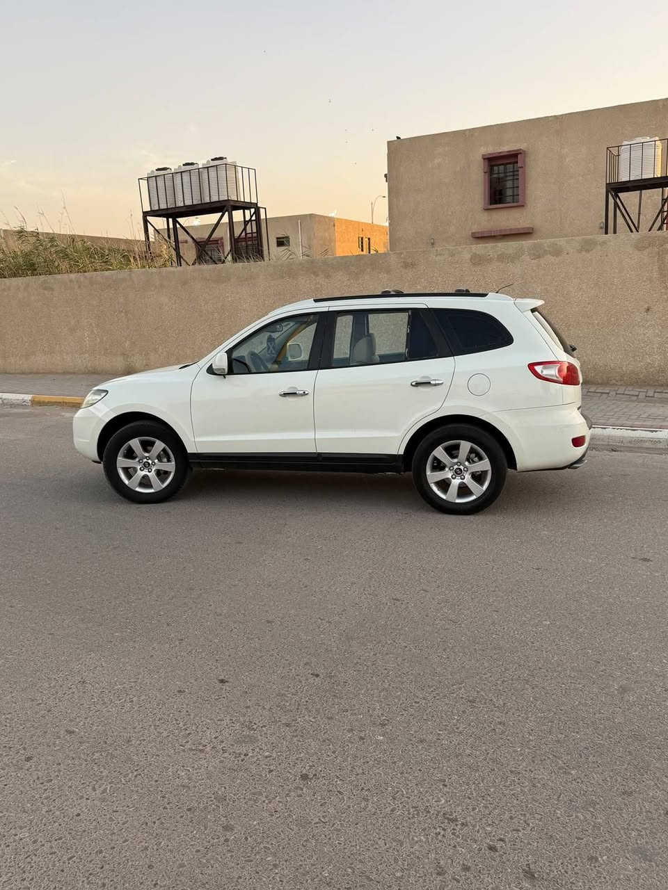 سنتافي ٢٠٠٩ خليجي
رش جامغ خلفي  بسيط كلش بدؤن معجؤن 

كير محرك شرط  حداديه تخم تاير تبريد 3 قطع جاهز فتح بل قماره

سياره فول ماعده البصمه اشاير بل مرأي 

رقم نكليزي بسمي مداور ثاني يؤم 
 سماوه سعر 115 وبيه مجال
 الاستفسار ***********
