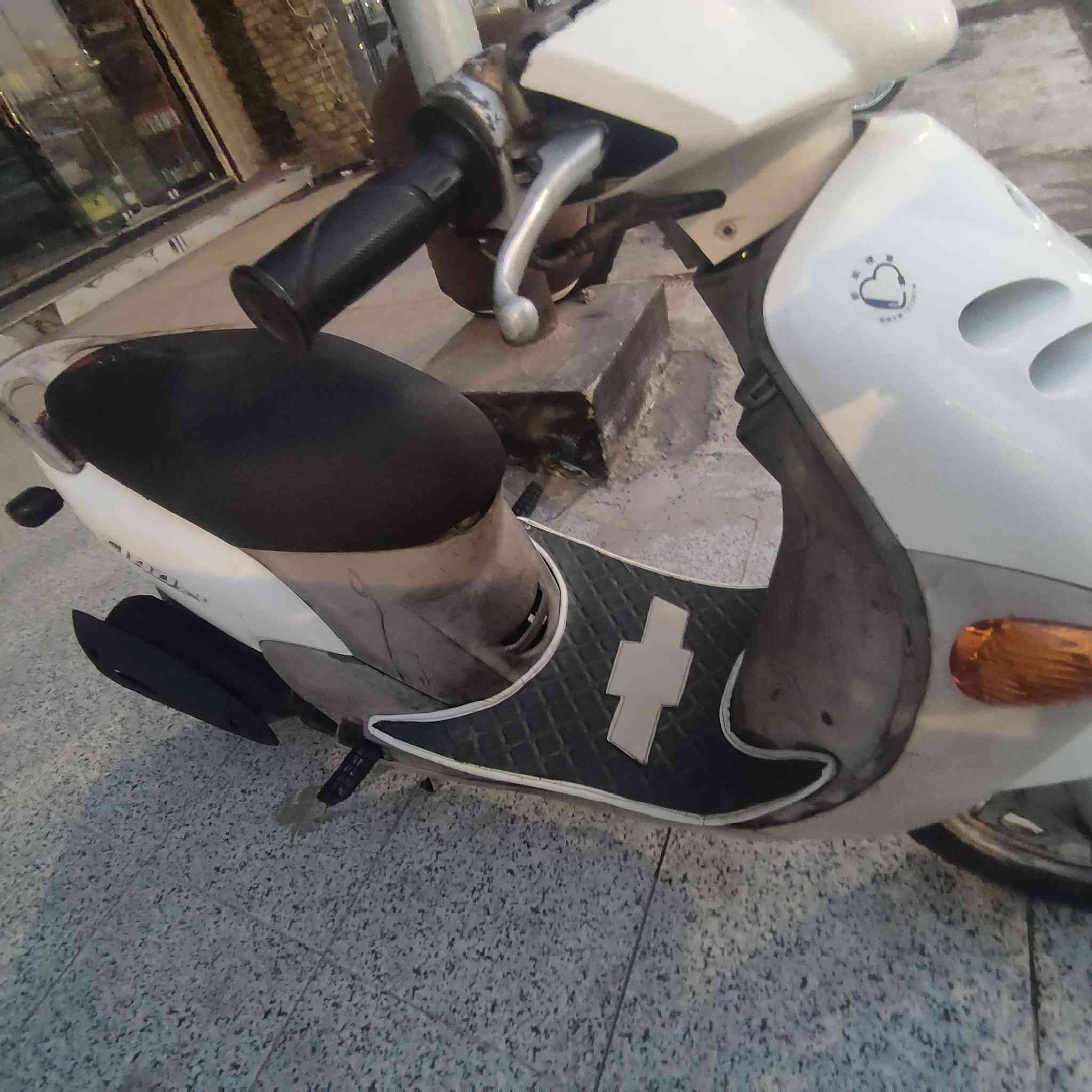 للبيع صالهاا شهر طالعة وكيل
***********
