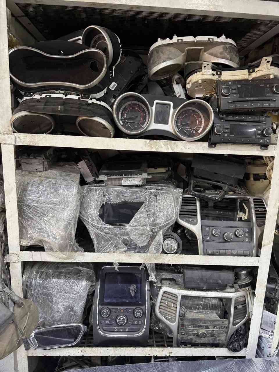 السلام عليكم📣📣📣📣🌹🌹🌺🌺
وصول ادوات دوج كرفان ودوج جورني محركات وكيرات وادوات صدر امامي وخلفي  قواعد فيتبم ونوزلات مراوح جوزات تشغيل كمبريسرات عقول قواعد فيوزات نواعم كثيره وفظل من رب العالمين😘😘
عنوانه بغداد الطالبيه مقابل لاستداره الثانيه يسارااا محلات المولى
الفرع الثاني شارع الظلال بعد تقاطع النهضه يسار شركه الوهران
متواجدين طيله ايام لاسبوع حتى يوم الجمعه 💥💥💥
اوقات الدوام من الساعه 8:00 صباحا الى 5:00 عصرا⏰
الجمعه من الساعه 9:00 صباحا الى ساعه 2:00 ظهرا⏰
توجود ورشه للصيانه🛠️⚒️🔨🪛🛠️⚒️
توجد خدمه للتوصيل جميع المناطق🚴‍♀️🏍️🏎️🚘
للاستفسار ***********☎️☎️☎️
الله يحفظكم ويعمر حلالكم يارب🤲🤲
