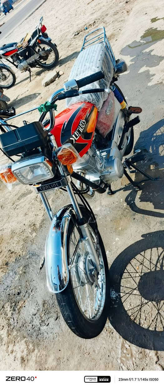 شباب دراجه للبيع موديل 2025 اوراق كامله مكفوله من كلشي  مابيه اي نقص  وسعر ب ٦٢٥ وبيه مجال مكان بابل  الحمزه الغربي  ***********
