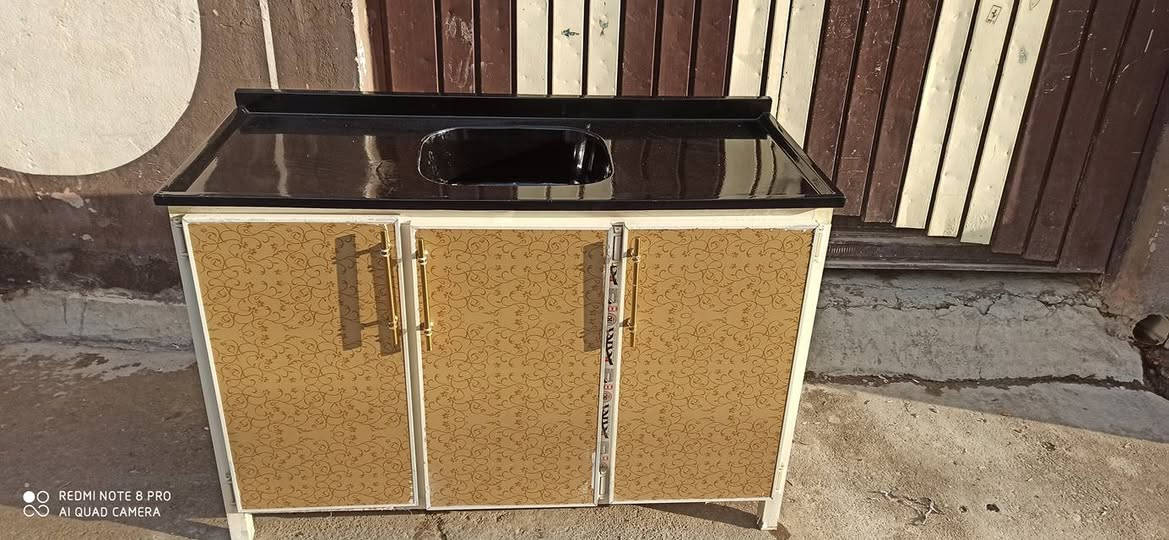 للبيع سنك متر و30 كرانيت شغل ثقيل نظافه 90% المكان موصل رشيدية السعر 90 بي مجال
الرقم***********
***********
