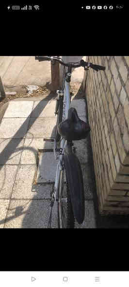 السلام عليكم
للبيع بايسكل المنيوم كندي 
حجم 26
كير امامي 3 نمر
خلفي 9 نمر 
السعر 200 وبي مجال  متوازي على بيعته
مكاني بغداد 
للأستفسار والتواصل مع الرقم ***********
