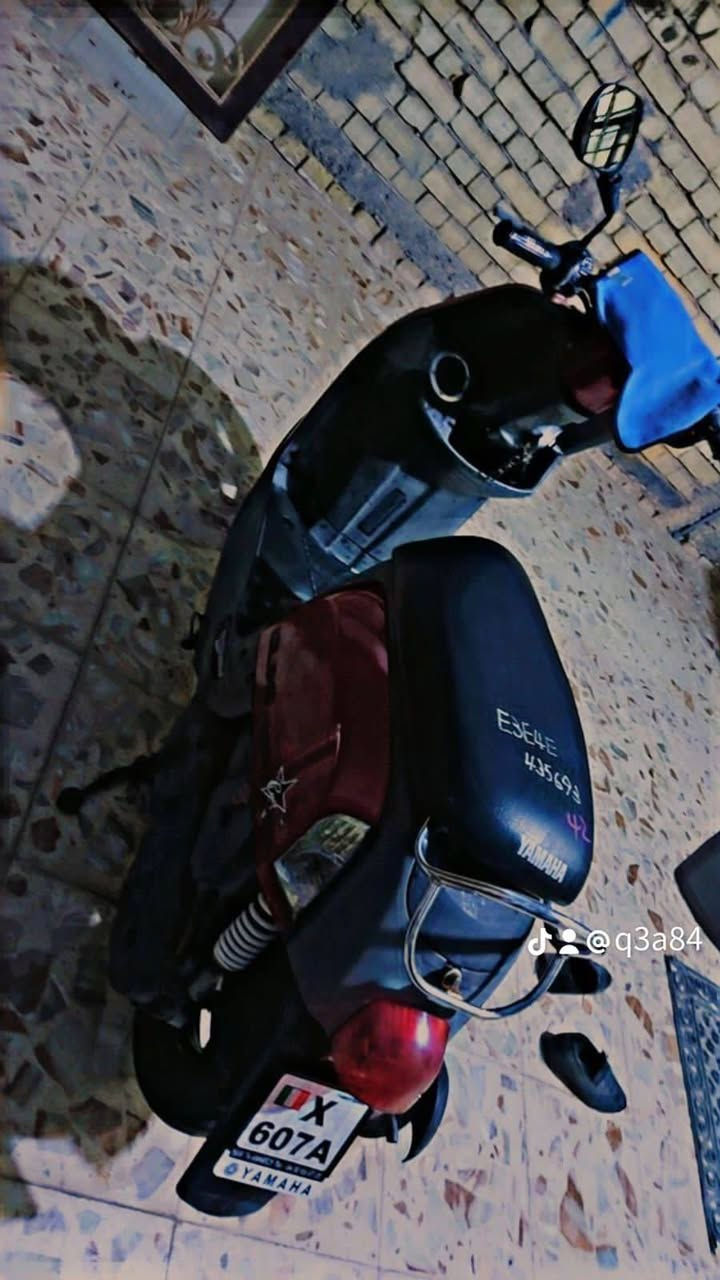 سلام عليكم دراجة بوليسي نوزل شاشةصغيرة دراجة كفالة مكينتها خرسة ما مفتوحة تخم تاير جديد باتري جديد ما عوزها شي بيها ملاحضة بلكفر الامامي بس  نكرة باي وقت سعرها ٧٠٠ و بيها مجال مكانها كربلاء حي العباس ***********
