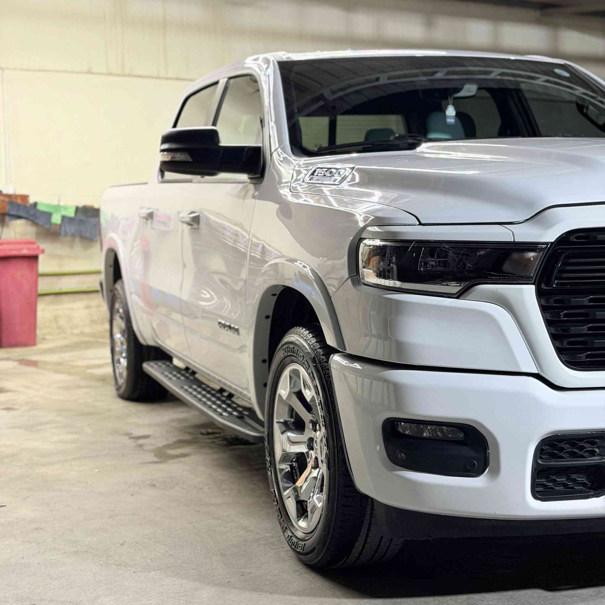 رام 2025 lone star  باب طويل بدي قصير مكينه 6 سلندر ايتورك ضرر خلفي ومبدل بدي وكتله نفس لون 2025 ورقم شمالي داخل فيروزي بدون ايرباك بدون شواصي جديد لوك مكاني الانبار هيت السعرر 390 ورقه وبي مجال 
***********
