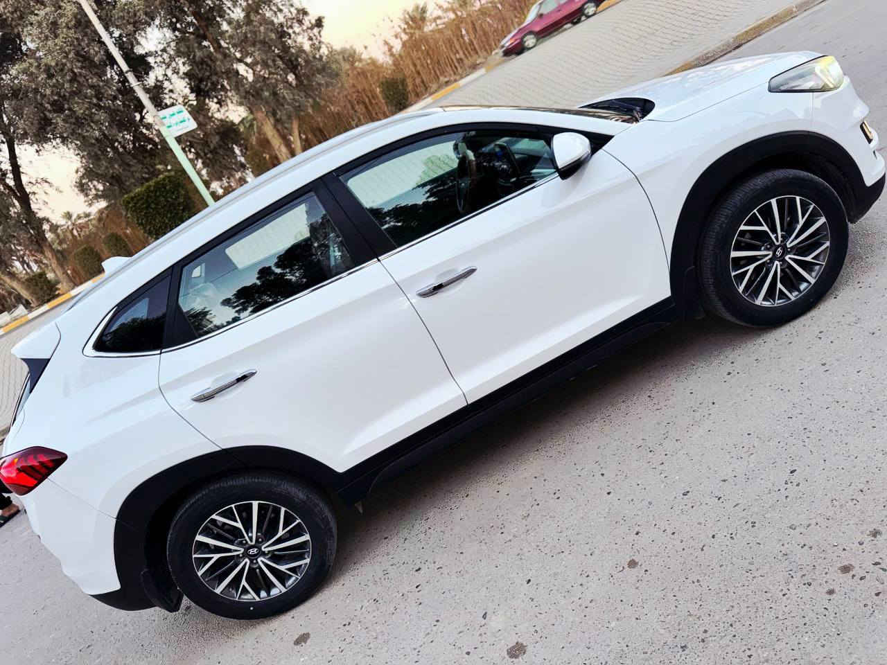 توسان خليجي 2019 شركت الكاصد مكفوووله  سياره كلش جديده فووول عده الفتحه بصمات كامرات امامي خلفي حساسات امامي خلفي توقف ذاتي شاشه تحكمات جلد كراسي كهرباء محرك وكير كفاله شركه لا فتح ولاشد كل نقص مابيه 5 عدسات بلوحكتر زنون ترحيب مري شفط رقمه بغداد بسمي رقم جديد هزه جديده تحويل موباسر هواي موصفات بعد سعر 187 مكاني بغداد المحموديه *********** // *********** كل نقص مابيه كله جاهزه
