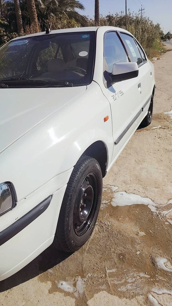 السلام عليكم شباب سمند للبيع رقم بابل انكليزي ماعليه غرامات بسمي  مداور ثانيوم مديل 12 بيه شبر بلباب وشبر بلجاملغ الخلفي جهت السايق مكينه بيه تبخير السعر 45 وبيه مجال للمشتري رقم ***********
