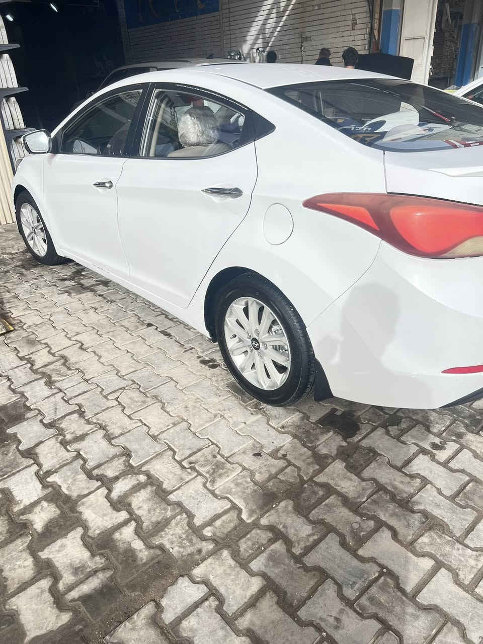 الانترا موديل ٢٠١٦ خليجي مكينه ١٨٠٠رقم قادسيه تحويل ثانيوم   فتحه ضربه جاملغ امامي وبيه مكانات صبغ السعر ١١٠بي مجال مكان نجف ‭٠٧٨٦ ٩٢٢ ٤٦٢٧‬
